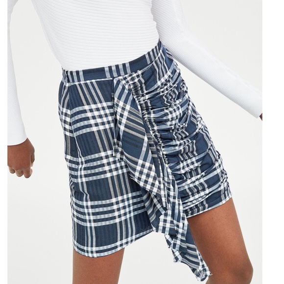 SALE!NAVY PLAID SARONG-STYLE SKIRT WITH RUFFLE😍 - Picture 7 of 8